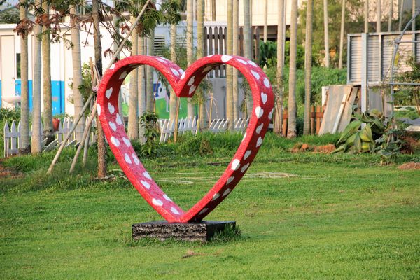 赤腳精靈景觀餐廳:【南投景點】赤腳精靈景觀餐廳,窯烤麵包,休閒露營~情侶約會親子旅遊免費入園