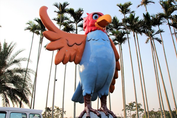 赤腳精靈景觀餐廳:【南投景點】赤腳精靈景觀餐廳,窯烤麵包,休閒露營~情侶約會親子旅遊免費入園