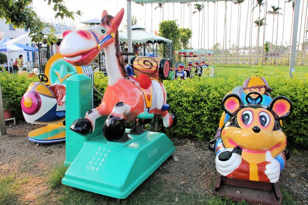 赤腳精靈景觀餐廳:【南投景點】赤腳精靈景觀餐廳,窯烤麵包,休閒露營~情侶約會親子旅遊免費入園