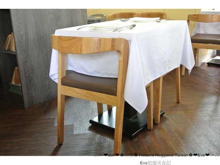 Trattoria Reggiano：【食記】oO。。台北　東區　Trattoria Reggiano Taiwan食品餐廳　大花園　威尼斯花園　小磨菇　小蜜蜂　小飄蟲　提拉米蘇盆栽　超可愛的盆栽花園蛋糕組合，跟著蜜蜂飛舞吧～o○。