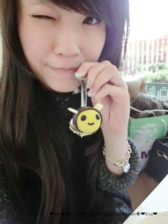 Trattoria Reggiano：【食記】oO。。台北　東區　Trattoria Reggiano Taiwan食品餐廳　大花園　威尼斯花園　小磨菇　小蜜蜂　小飄蟲　提拉米蘇盆栽　超可愛的盆栽花園蛋糕組合，跟著蜜蜂飛舞吧～o○。