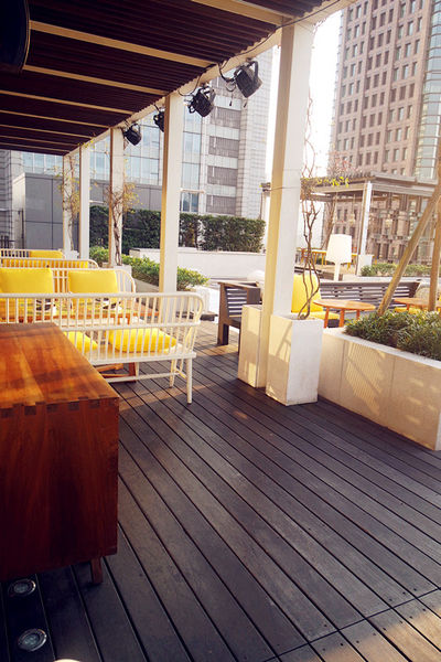 （FoOd台北)♥【W HOTEL】戶外景色優美的the kitchen table西餐廳，超大的遊泳池放鬆區，繽紛玩色活力享瘦下午茶