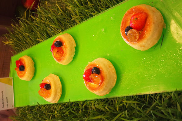 （FoOd台北)♥【W HOTEL】戶外景色優美的the kitchen table西餐廳，超大的遊泳池放鬆區，繽紛玩色活力享瘦下午茶