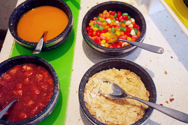 （FoOd台北)♥【W HOTEL】戶外景色優美的the kitchen table西餐廳，超大的遊泳池放鬆區，繽紛玩色活力享瘦下午茶