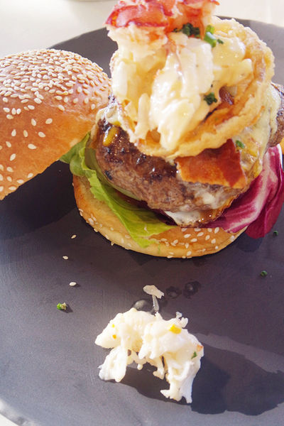 （FoOd台北)♥【W HOTEL】戶外景色優美的the kitchen table西餐廳，超大的遊泳池放鬆區，繽紛玩色活力享瘦下午茶