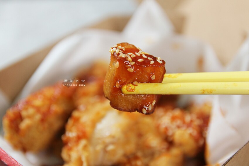 肯德基「韓辛甜薯無骨大口脆雞」好吃嗎？肯德基韓式炸雞記得搭配優惠券！