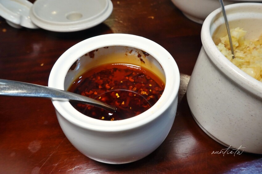 台北市中正區【台北】西門町｜龍記搶鍋麵，小巷裡的隱藏美食，帶有鍋氣香的現炒搶鍋麵