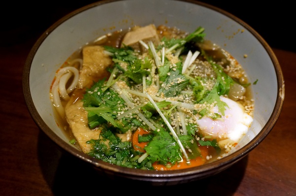 穗科手打烏龍麵(台北忠孝店)：[忠孝敦化] 穗科手打烏龍麵：職人手作精神