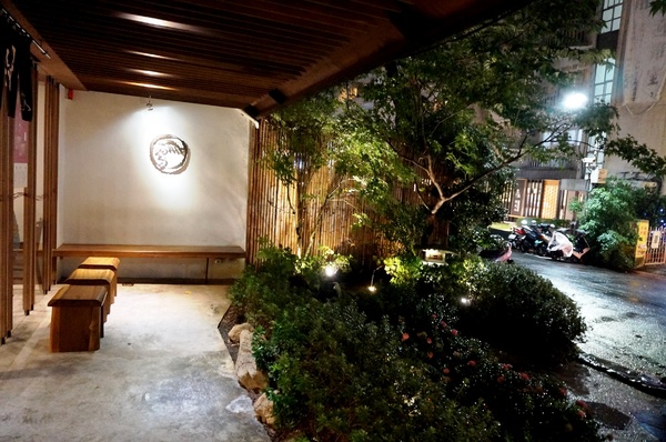 穗科手打烏龍麵(台北忠孝店)：[忠孝敦化] 穗科手打烏龍麵：職人手作精神