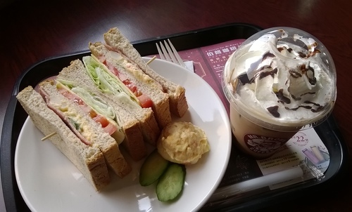 伯朗咖啡館(頭城城堡咖啡館):Enjoy the food, the scenery and the castle,宜蘭深林中的歐式城堡——Mr.Brown頭城城堡店 伯朗咖啡館(頭城城堡咖啡館):Enjoy the food, the scenery and the castle,宜蘭深林中的歐式城堡——Mr.Brown頭城城堡店