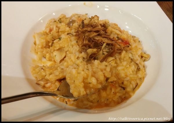 『呷』「信義區ATT4FUN」☆ 艾比特咖啡 ☆ 美味的義大利麵食與甜點