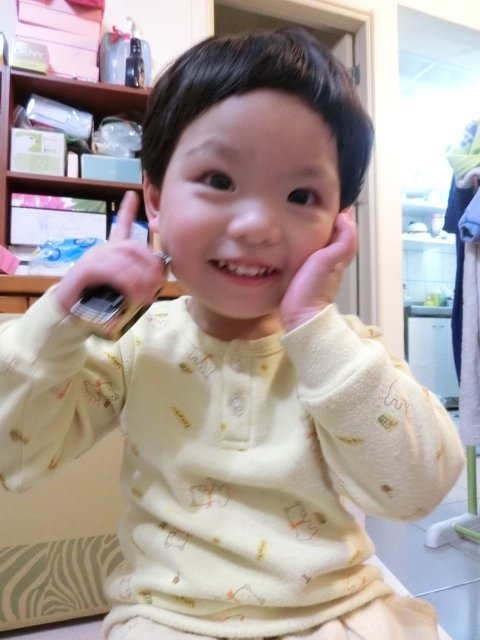 軒記食品台灣肉乾王(中央工廠)：軒記台灣肉乾王搭配咖啡超美味!榮獲2014彰化縣十大伴手禮~還沒吃過他們家招牌蜜汁豬肉乾及原味杏仁脆豬肉乾的朋友還不快來試試!