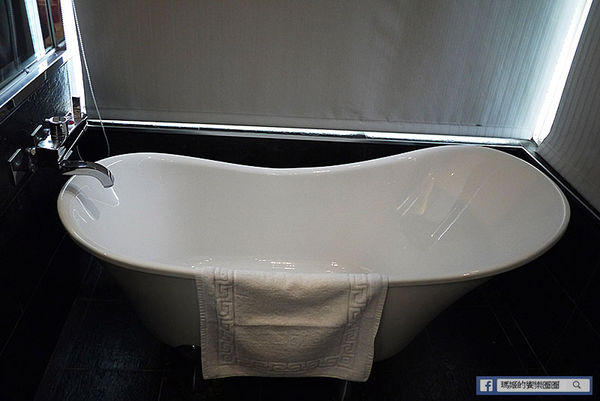 宜蘭民宿【波卡拉渡假會館】一起旅行去！時尚豪華4人房。溫泉民宿。礁溪泡湯