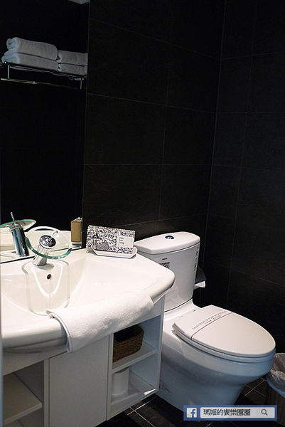 宜蘭民宿【波卡拉渡假會館】一起旅行去！時尚豪華4人房。溫泉民宿。礁溪泡湯