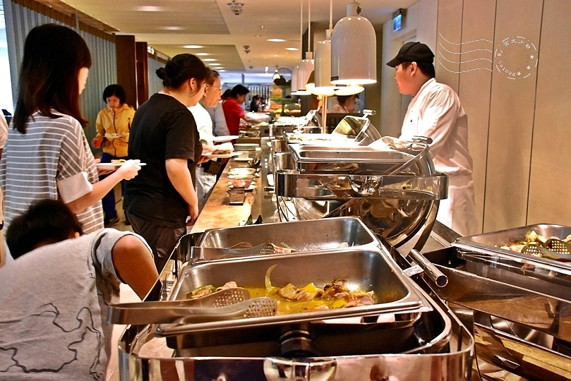 老爺酒店Le Café下午茶：香檳色的吃到飽