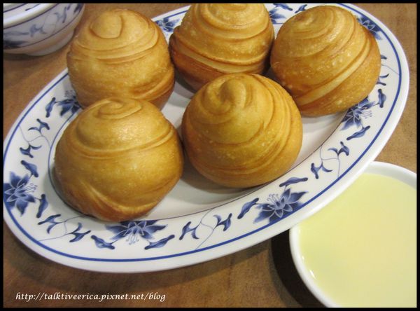 『呷』「捷運小碧潭站」☆ 山東餃子館 ☆ 期待值很高的酸菜白肉鍋