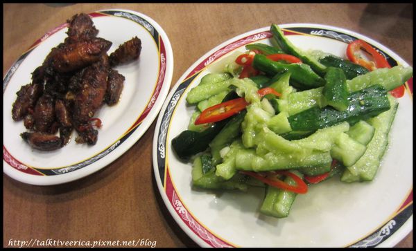 『呷』「捷運小碧潭站」☆ 山東餃子館 ☆ 期待值很高的酸菜白肉鍋