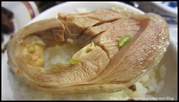 『呷』「捷運小碧潭站」☆ 山東餃子館 ☆ 期待值很高的酸菜白肉鍋