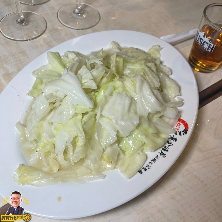 每天新鮮配送活跳跳鮮蝦。各式活蝦、螃蟹、烤魚等海鮮料理