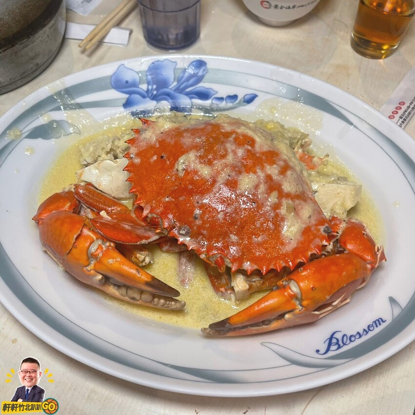 每天新鮮配送活跳跳鮮蝦。各式活蝦、螃蟹、烤魚等海鮮料理