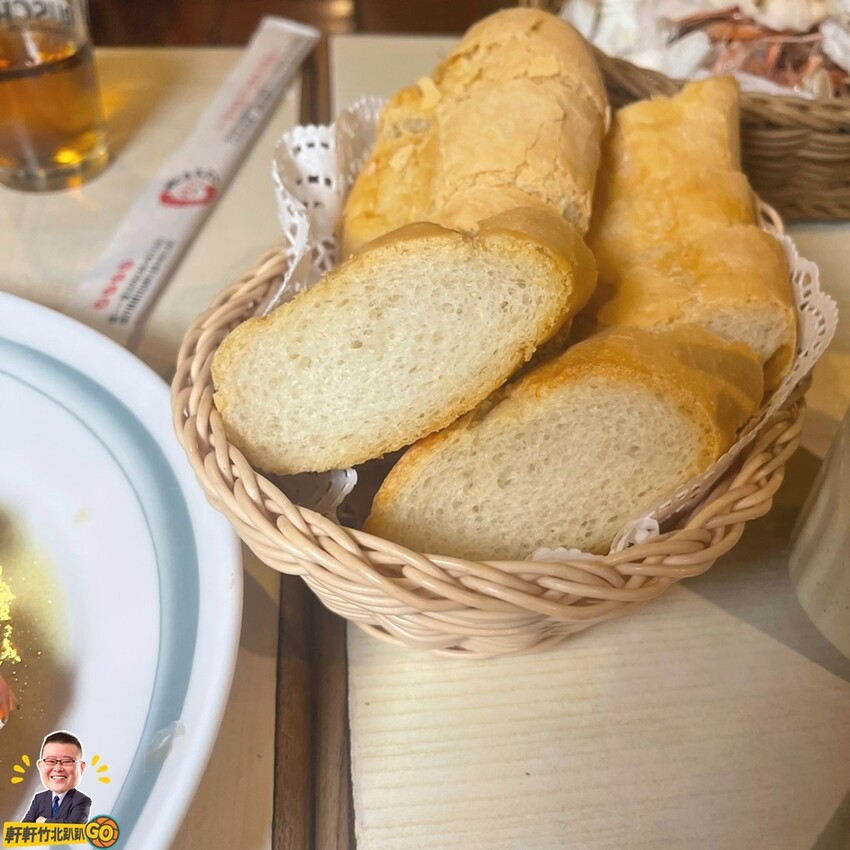 每天新鮮配送活跳跳鮮蝦。各式活蝦、螃蟹、烤魚等海鮮料理