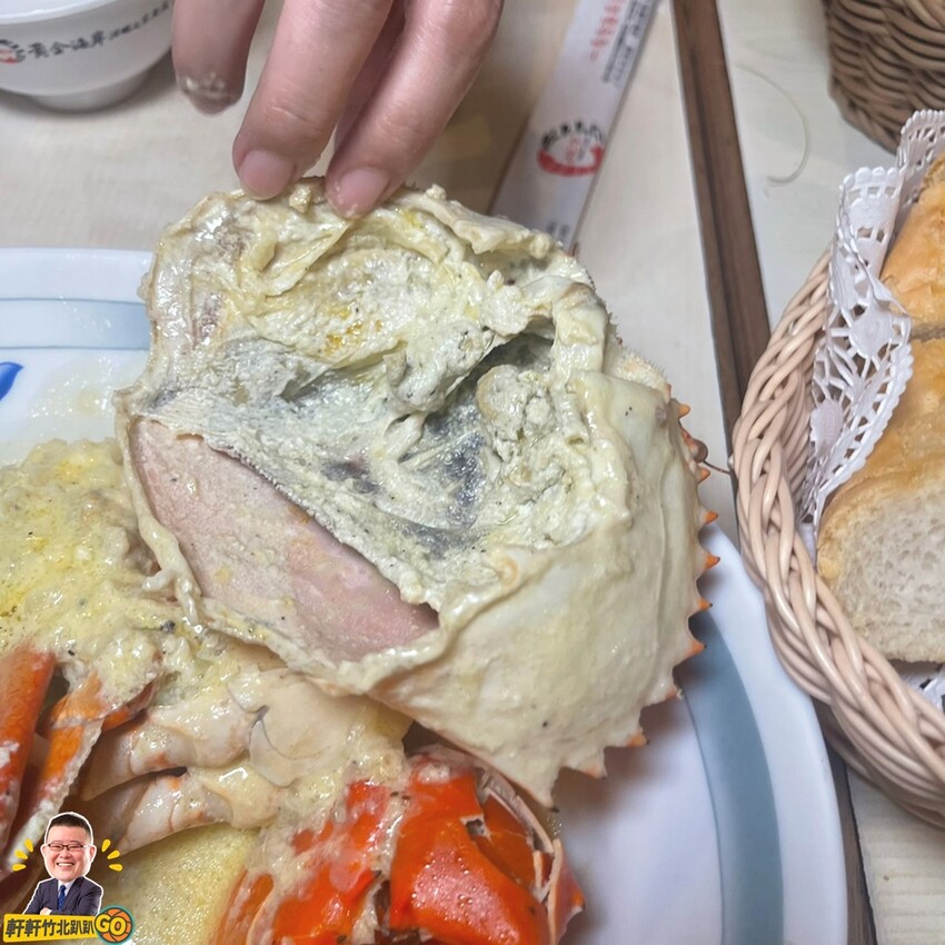 每天新鮮配送活跳跳鮮蝦。各式活蝦、螃蟹、烤魚等海鮮料理