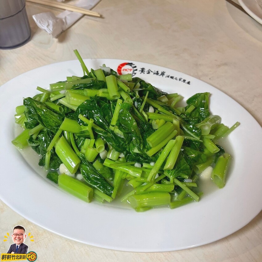 每天新鮮配送活跳跳鮮蝦。各式活蝦、螃蟹、烤魚等海鮮料理