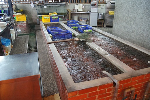 黃金海岸活蝦之家餐廳:新竹竹北好吃活蝦料理美食餐廳推薦◎海鮮餐廳聚餐好開心