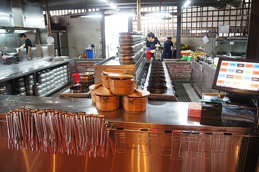 黃金海岸活蝦之家餐廳:新竹竹北好吃活蝦料理美食餐廳推薦◎海鮮餐廳聚餐好開心