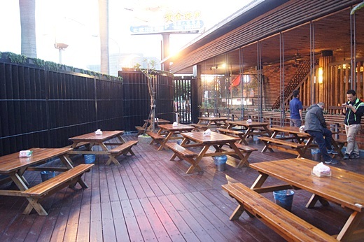 黃金海岸活蝦之家餐廳:竹北美食推薦餐廳!新竹人必推的活蝦聚餐好所在※愛吃海鮮的你來這裡對了!!