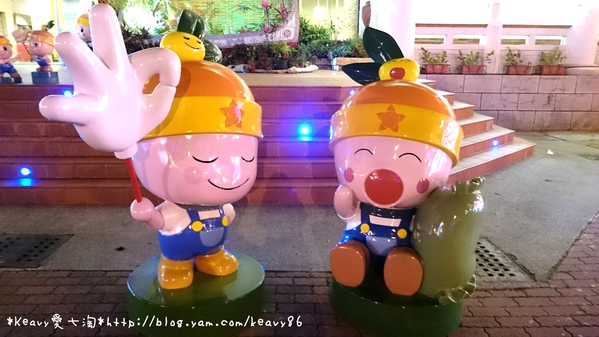 ★高雄左營★【高雄物產館】蓮潭旗艦店,被滿滿高通通包圍~萌翻天!