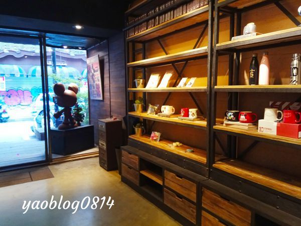 StayReal (5).jpg StayReal (5).jpg