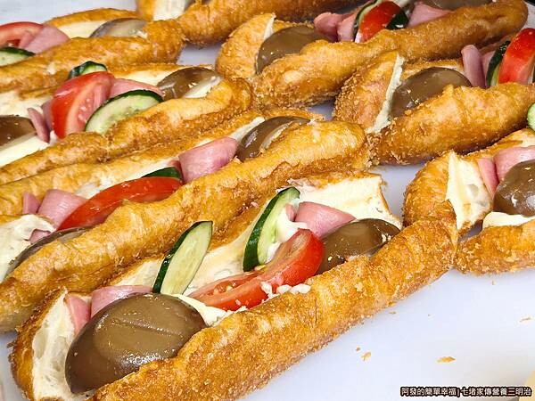 七堵家傳營養三明治08-工作檯上的營養三明治.jpg 七堵家傳營養三明治08-工作檯上的營養三明治.jpg