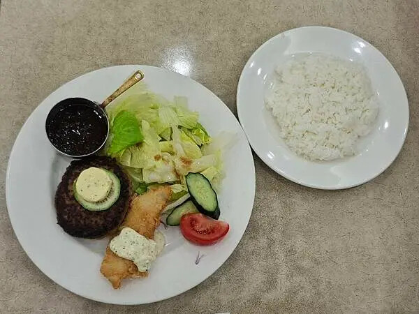 日式家庭餐廳-樂雅樂初體驗!