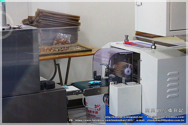 火星糖(球場路門市)：【高雄】鳥松區。宇宙最好吃的糖果：火星糖《高雄最"火"伴手禮推薦。愛河之心禮盒。銀河蜜飲。星球冰淇淋》