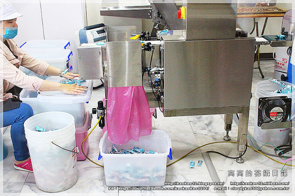 火星糖(球場路門市)：【高雄】鳥松區。宇宙最好吃的糖果：火星糖《高雄最"火"伴手禮推薦。愛河之心禮盒。銀河蜜飲。星球冰淇淋》