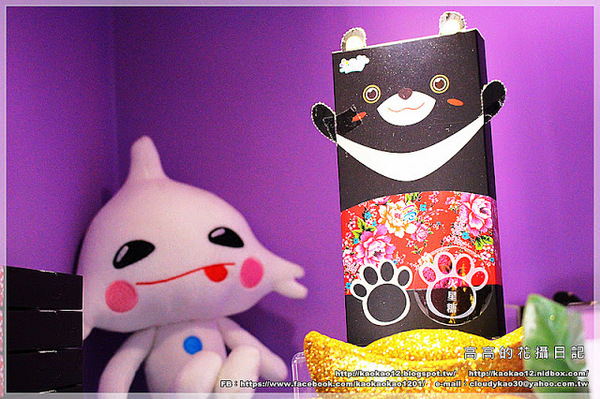 火星糖(球場路門市)：【高雄】鳥松區。宇宙最好吃的糖果：火星糖《高雄最"火"伴手禮推薦。愛河之心禮盒。銀河蜜飲。星球冰淇淋》