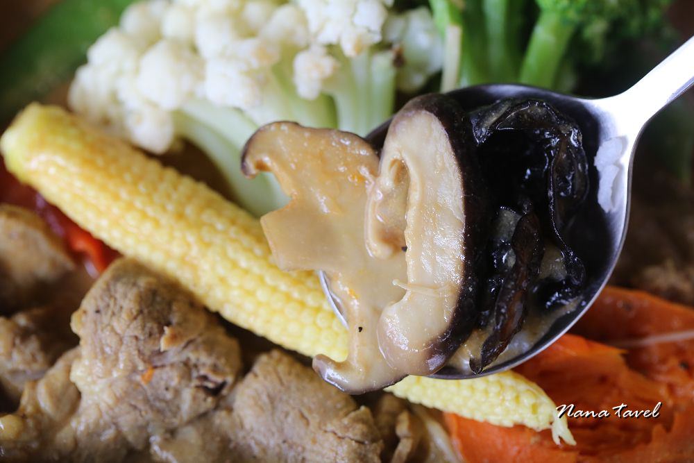 台中森cabie。堅持手作健康美味台中早午餐,自家農場種植有機蔬菜,大推火山野牛培根堡 - Nana愛旅行札記