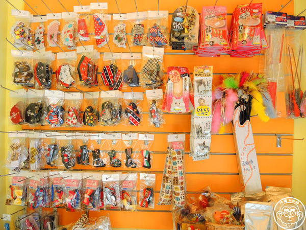 野喵中途咖啡:呷飽祙【新北三重・野喵中途咖啡】喵星人左擁右抱用餐 野喵中途咖啡:呷飽祙【新北三重・野喵中途咖啡】喵星人左擁右抱用餐