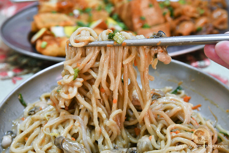 巧味香|金門高人氣小吃推薦，爆量肥美蚵仔麵線必吃，綜合滷味也很好吃