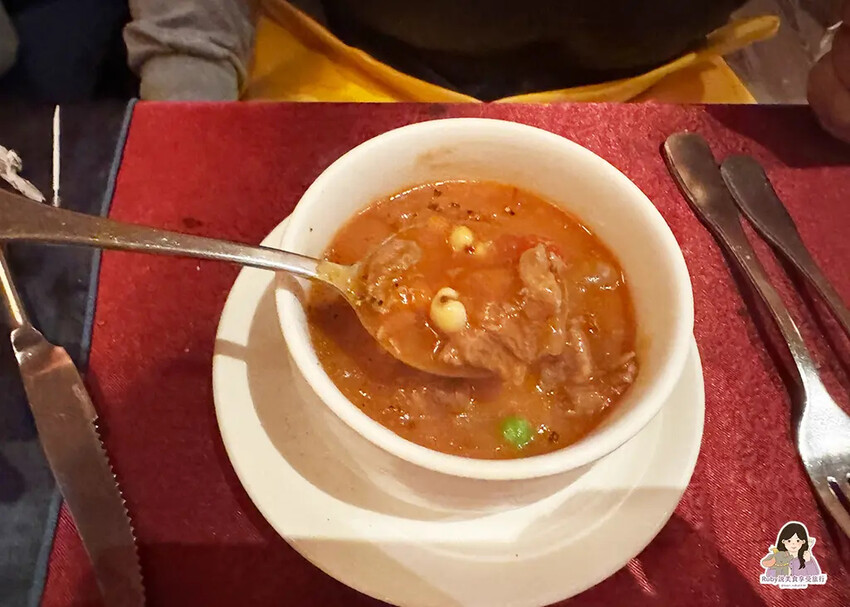 【台北美食】沾美西餐廳附菜單，自助提供沙拉、蛋糕、水果，當月