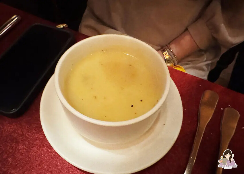 【台北美食】沾美西餐廳附菜單，自助提供沙拉、蛋糕、水果，當月