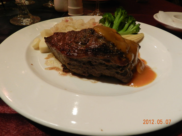 仁愛圓環  沾美西餐廳