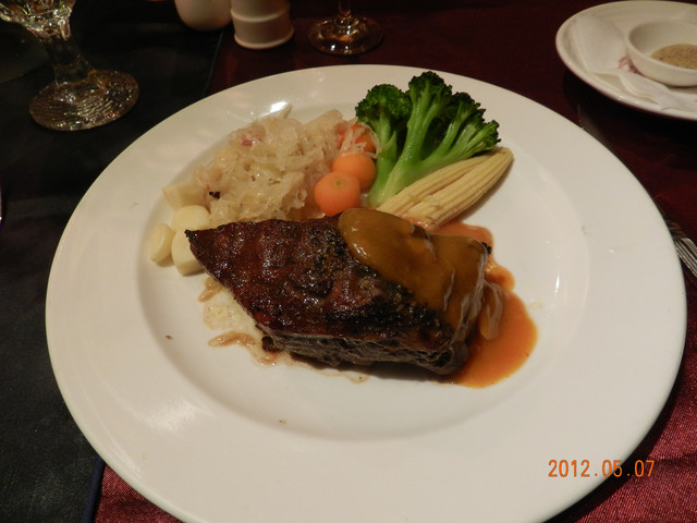 仁愛圓環  沾美西餐廳