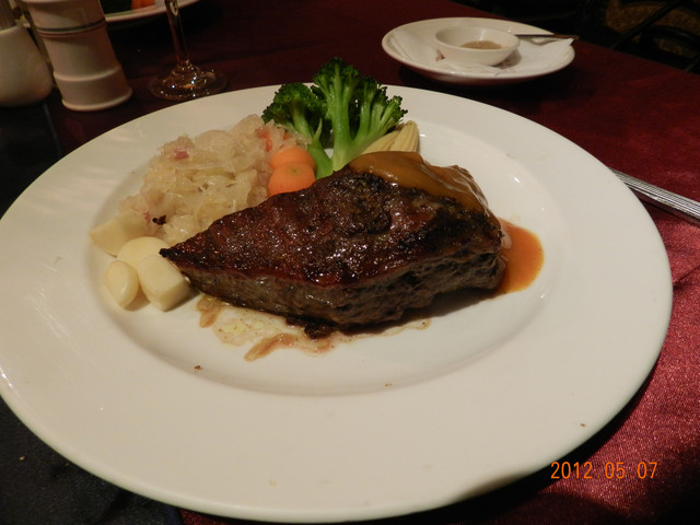 仁愛圓環  沾美西餐廳