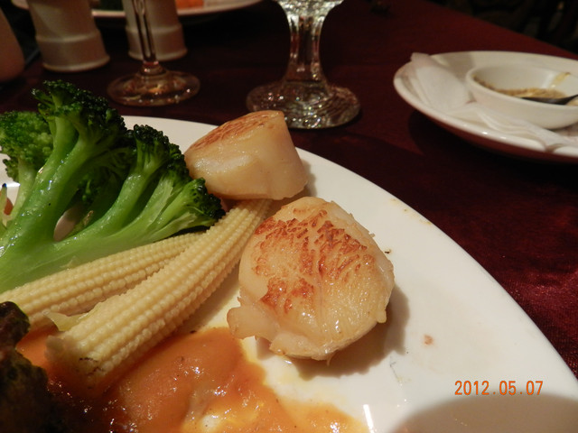 仁愛圓環  沾美西餐廳