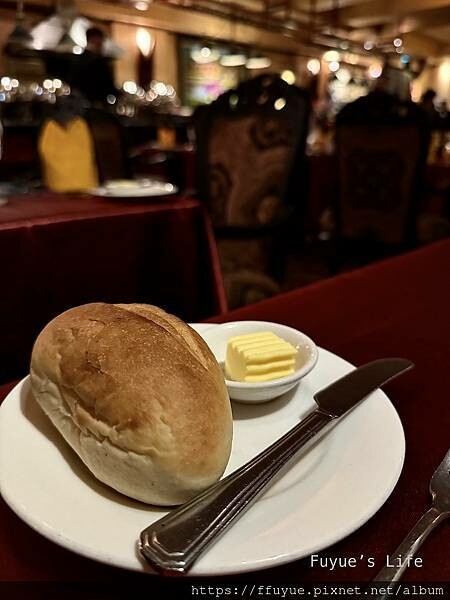 |台北大安‧牛排| 最有儀式感的老派牛排館《沾美西餐廳 Ji