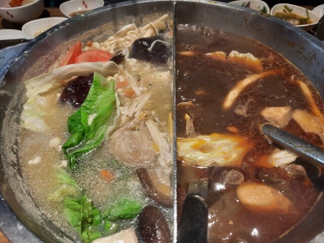 793.jpg - 岩漿火鍋