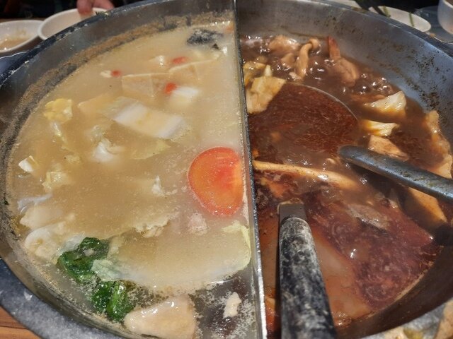 737.jpg - 岩漿火鍋