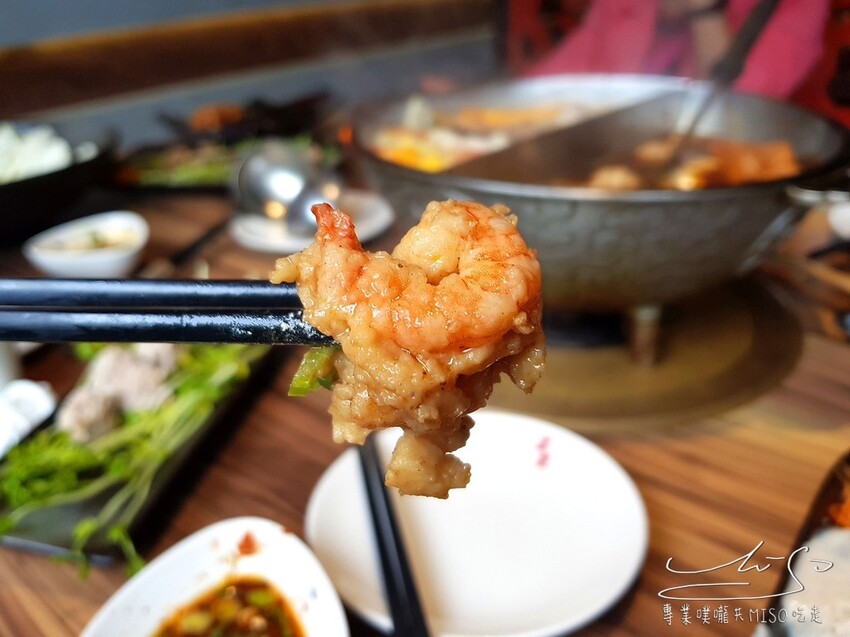 【竹北美食】岩漿火鍋-竹北復興店 ➤ 2023最新菜單!新竹火鍋推薦!料好實在湯頭濃郁!空間寬敞舒適,適合公